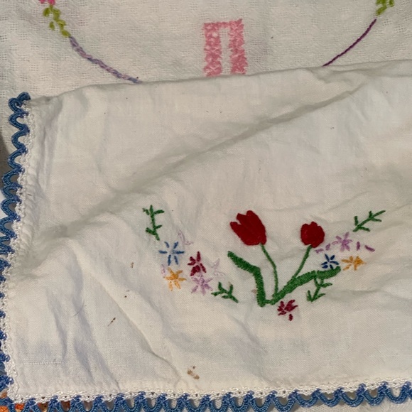 Linens Table Runner Lot of Cross Stitch Flower Basket needlepoint Bird misc 10++ - Picture 4 of 11